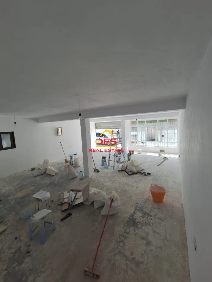 Vlore, shitet ambjent biznesi Kati 0, 73 m² 58.000 € (Rruga Ymer Veshi)