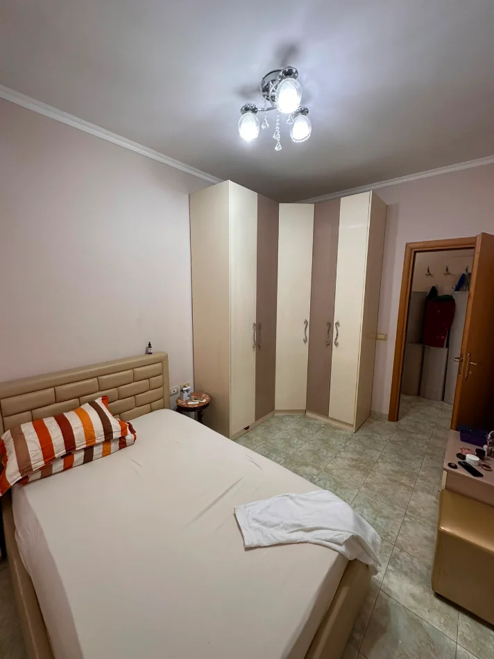 Tirane, shitet apartament 3+1 Kati 3, 97 m² 150.000 € (Yzberisht)