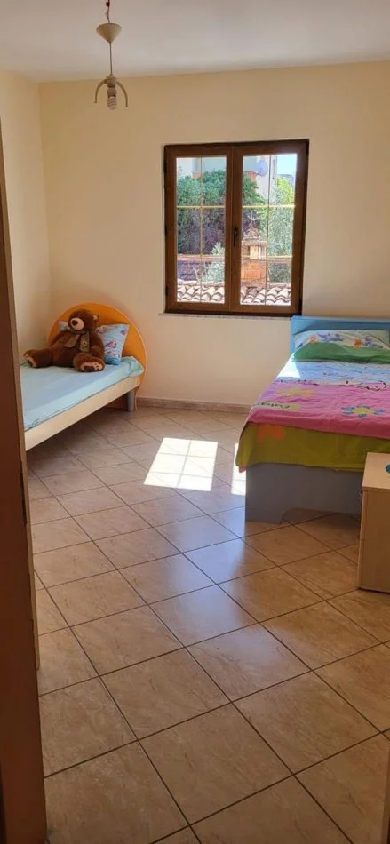 Tirane, jap me qera Vile 3+1+Aneks+Ballkon Kati 0, 256 m² 1.500 € (Hoxha Tahsim)