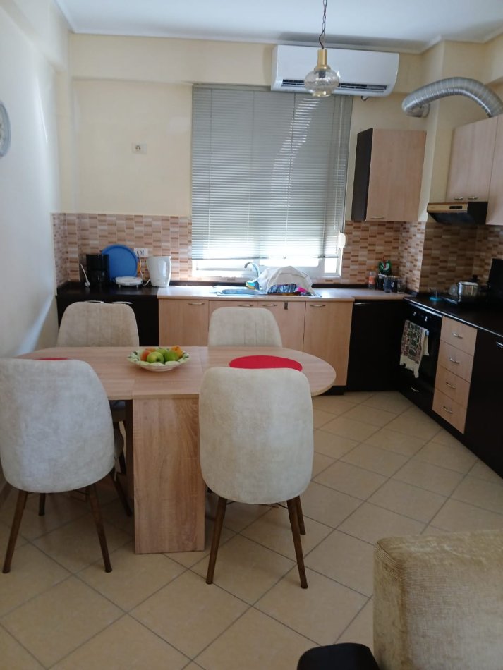 Tirane, jepet me qera apartament 2+1+Ballkon Kati 3, 85 m² 550 € (Kodra e Diellit)