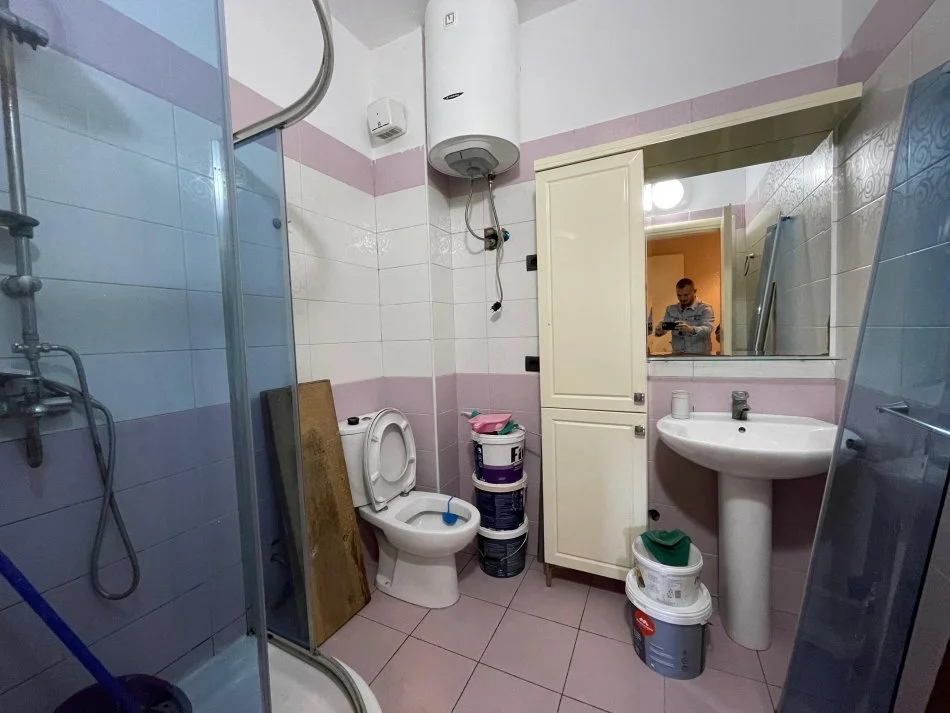 Tirane, jepet me qera apartament 2+1 Kati 2, 100 m² 420 € 