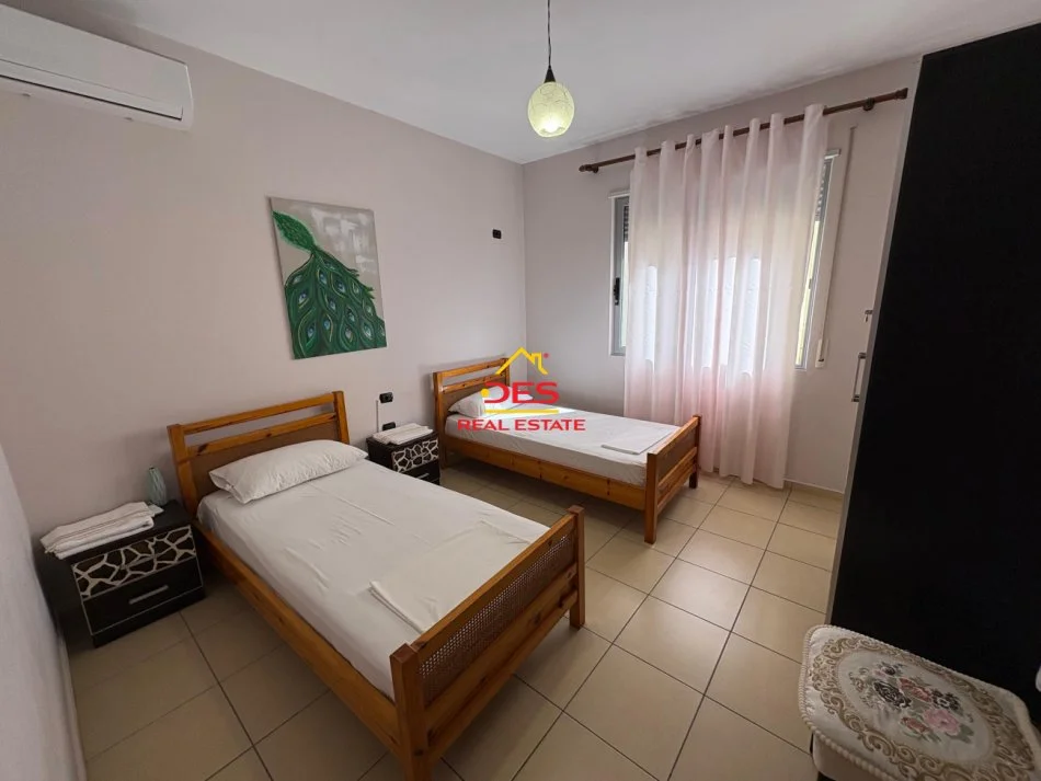 Vlore, jepet me qera apartament 2+1+Ballkon Kati 6, 115 m² 500 € (Rruga Çajupi)
