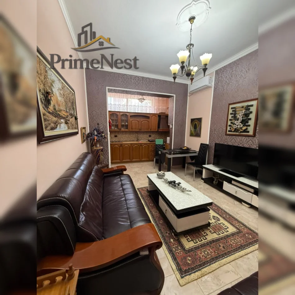 Tirane, jepet me qera apartament 2+1 Kati 2, 650 € 