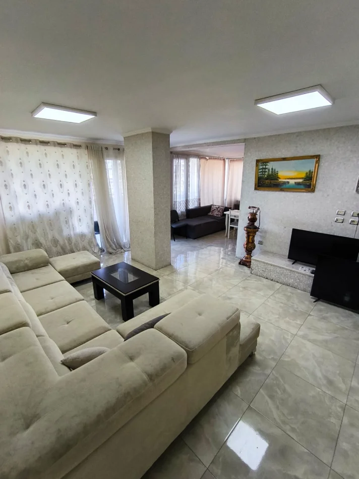 Tirane, jepet me qera apartament+verande | Penthouse 4+1+Aneks+Ballkon Kati 5, 1.500 € (8R65+3J9, Rruga Shyqyri Brari, Tiranë, Albania)