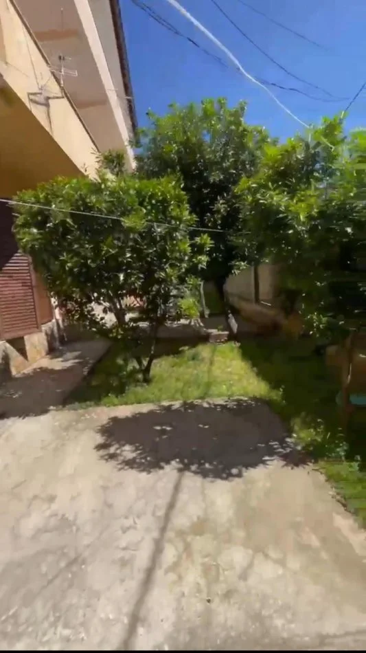 Tirane, shes Vile 2+1 Kati 3, 560 m² 370.000 € 