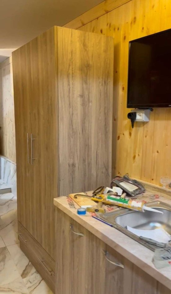 Tirane, jepet me qera shtepi 1+1 Kati 1, 20 m² 230 € (Sauk)