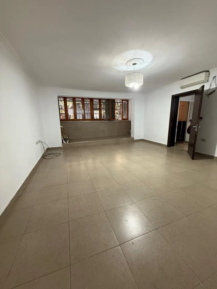 Tirane, jepet me qera apartament 1+1 Kati 0, 70 m² 900 € 