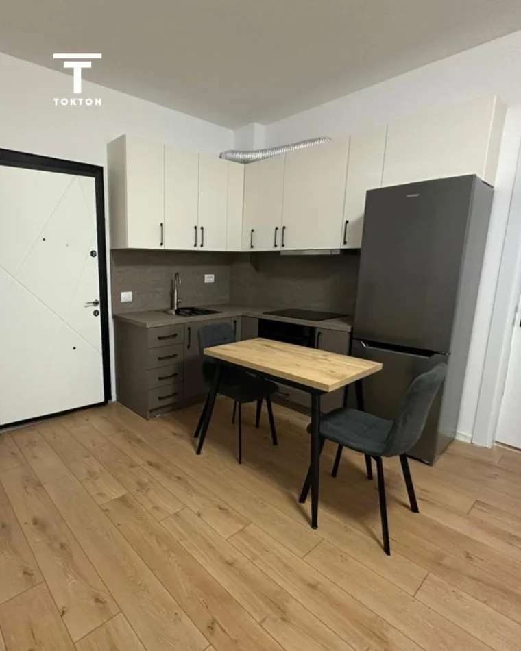 Tirane, jepet me qera apartament 2+1 Kati 5, 74 m² 450 € (Paskuqan)