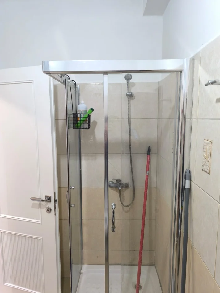 Durres, jepet me qera apartament 1+1+Ballkon Kati 1, 300 € (Shkemi i Kavajes)