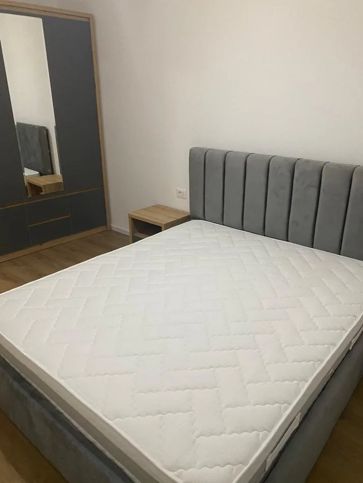 Tirane, jepet me qera apartament 1+1+Ballkon Kati 2, 70 m² 400 € (Pasho hysa)