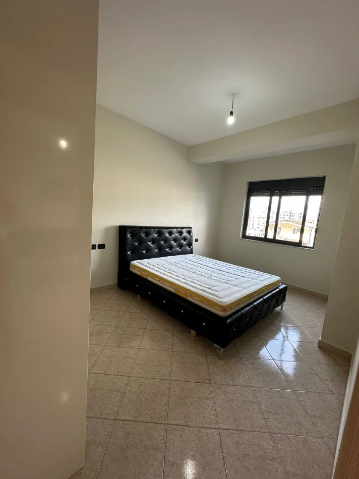 Tirane, jepet me qera apartament 1+1 Kati 4, 70 m² 390 €