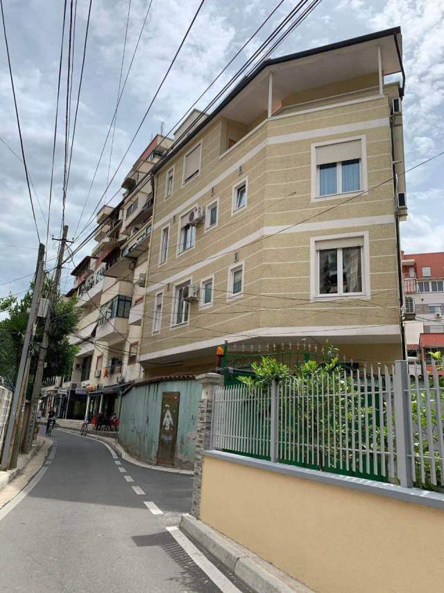 Tirane, shitet Vile 3 Katshe Kati 3, 250 m² 630.000 Euro (Don Bosko / 200 larg unazes)
