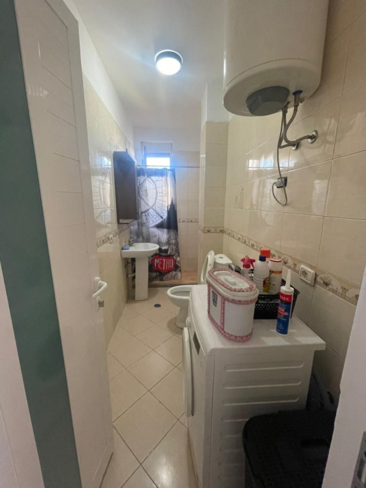 Tirane, shitet apartament 3+1+Ballkon Kati 8, 108 m² 135.000 € (ne Astir)