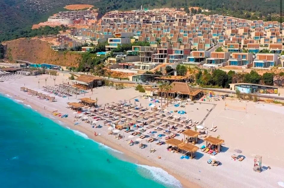 Dhermi - Palase, shitet , 