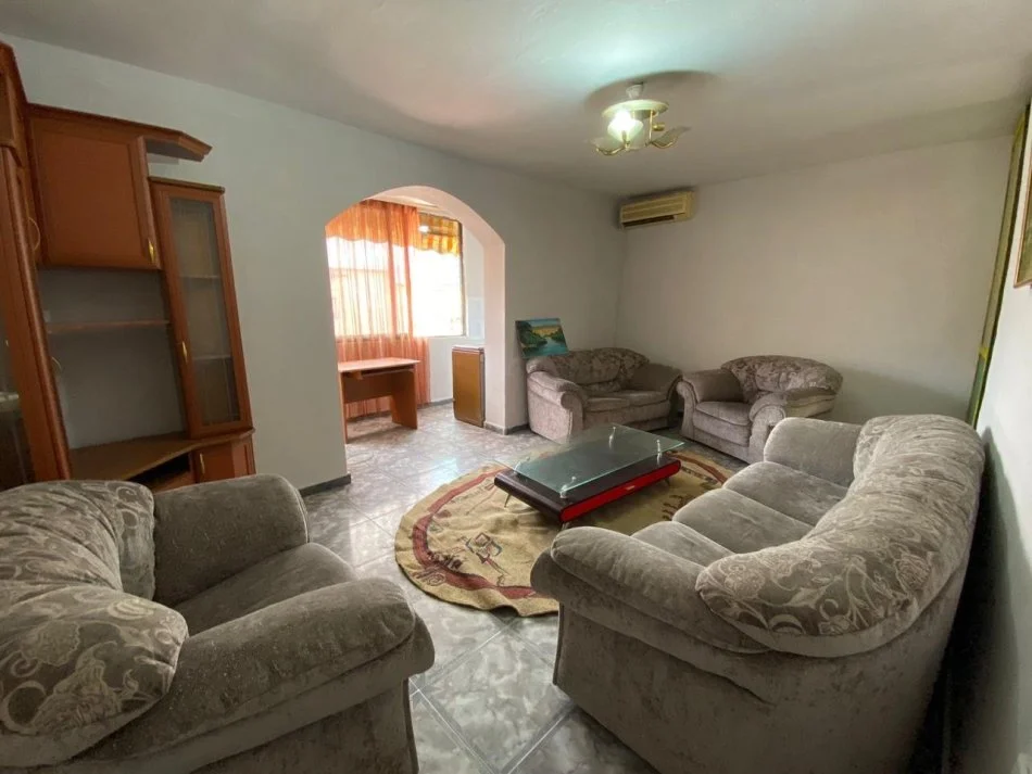 Tirane, jepet me qera apartament 2+1+Ballkon Kati 5, 87 m² 500 € (Myslym Shyri)