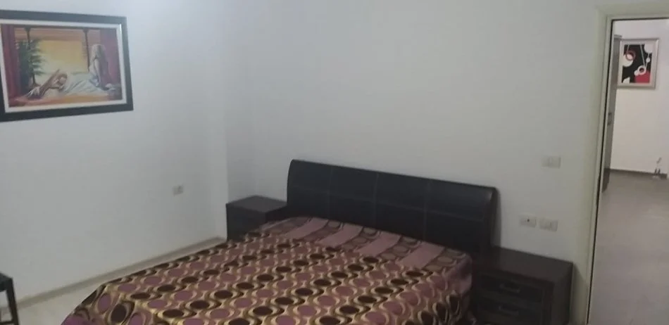 Tirane, jepet me qera apartament 3+1+Aneks+Ballkon Kati 9, 160 m² 800 € 