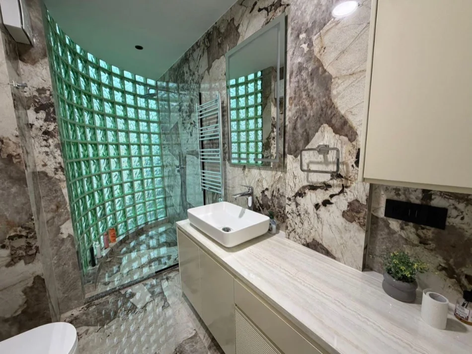 Tirane, jepet me qera apartament 2+1 Kati 6, 140 m² 2.300 € 