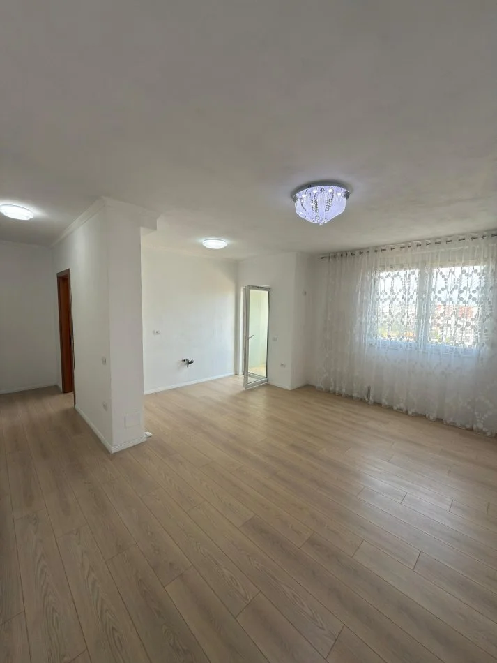 Tirane, shitet apartament 1+1+Ballkon Kati 9, 66 m² 88.000 € (Yzberisht rr.Besim Alla)