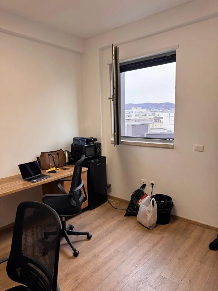 Tirane, shitet zyre Kati 7, 166 m² 475.000 € (prane Qendres)