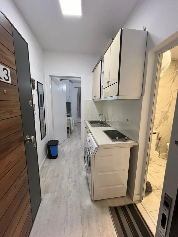 Tirane, jepet me qera apartament 1+1 , 40 m² 500 € (Deshmoret e lirise)