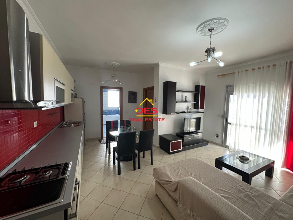 Shqiperi, jepet me qera apartament 1+1+Ballkon Kati 5, 70 m² 250 € (Rruga Murat Tërbaçi)