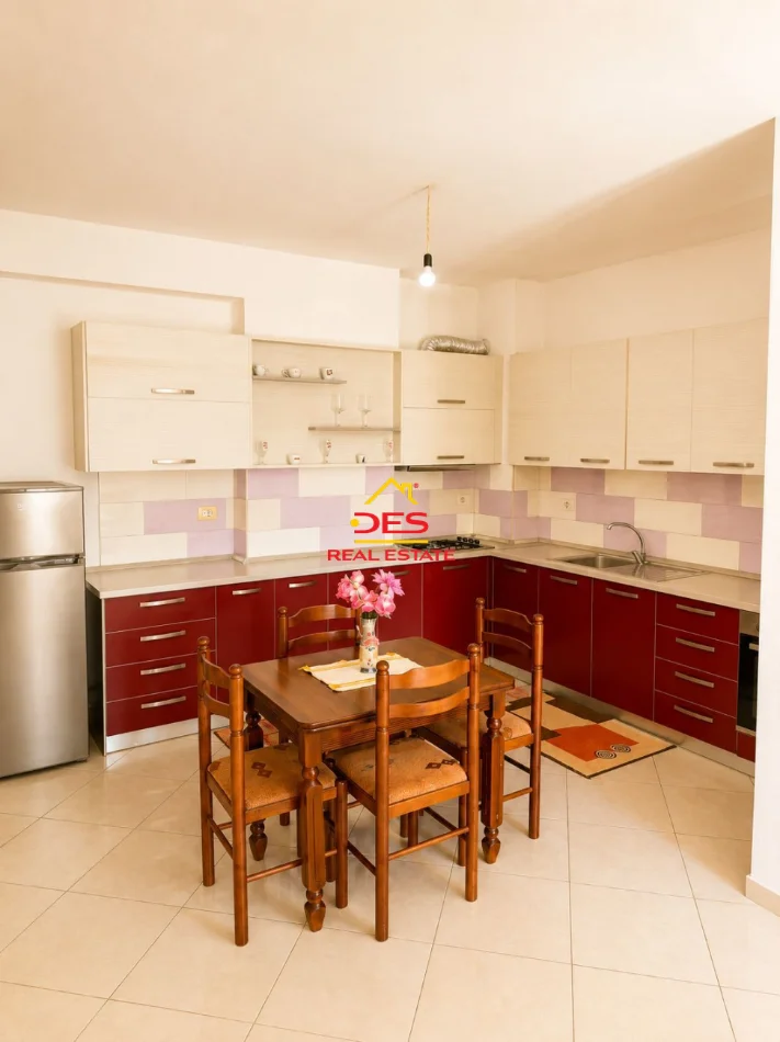 Vlore, shitet apartament 2+1+Ballkon Kati 4, 84 m² 136.000 € (Rruga Sulejman Delvina)