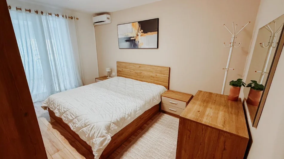 Tirane, jepet me qera apartament 2+1 Kati 2, 110 m² 900 € (Myslym Shyri perballe hyrjes tek Tregu Cam)