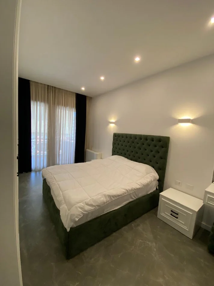 Tirane, jepet me qera apartament 2+1 Kati 5, 100 m² 1.400 € (Delijorgji)