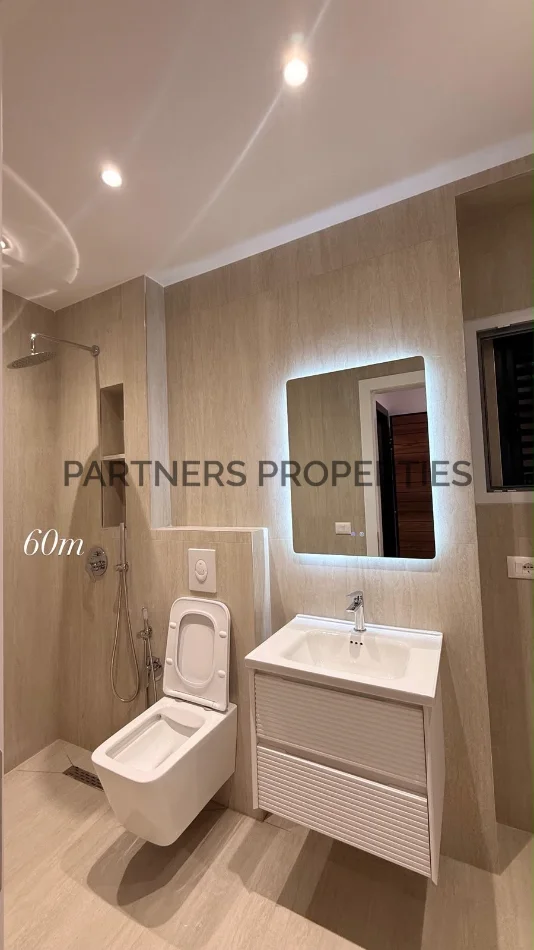 Tirane, shitet apartament 1+1+Ballkon Kati 4, 60 m² 155.000 € (rruga muhamet gjollesha)