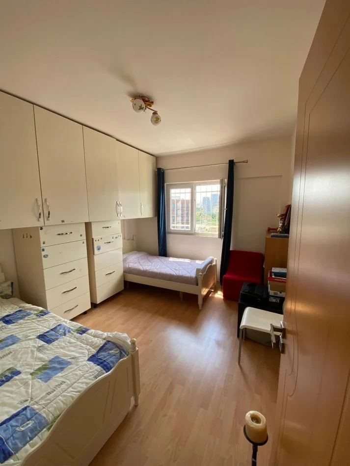 Tirane, shitet apartament 2+1+Ballkon Kati 10, 95 m² 205.000 € (Komuna Parisit Okazion)