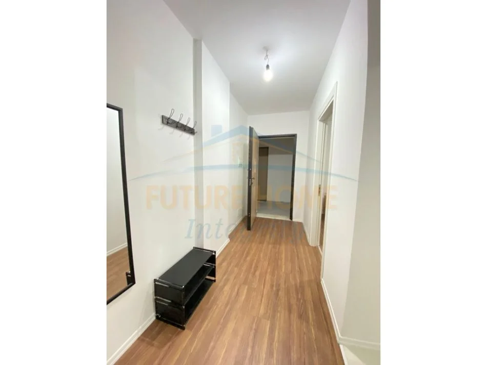 Tirane, jepet me qera apartament 1+1 Kati 1, 85 m² 400 € (SAUK)