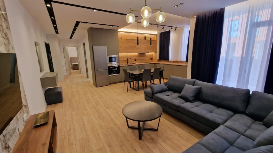 Tirane, shitet apartament 2+1 Kati 3, 100 m² 