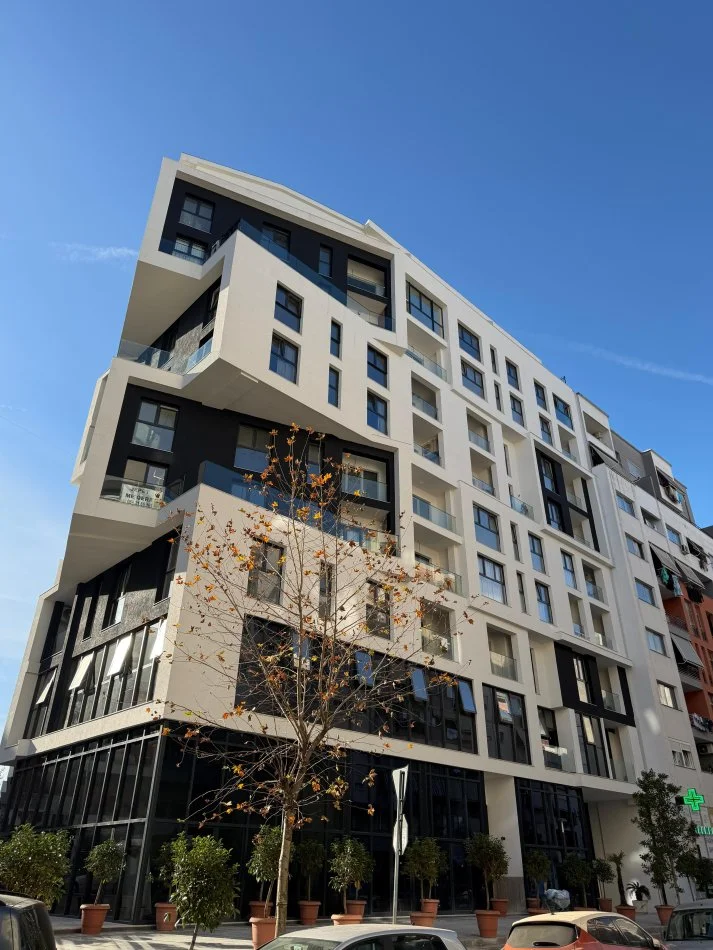 Tirane, shitet apartament 1+1+Ballkon , 68 m² 110.000 € (Kompleksi Molla, Astir)