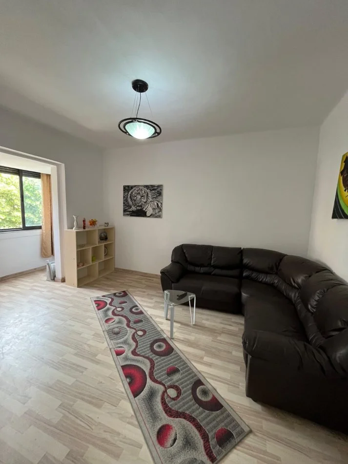 Tirane, shitet apartament 2+1 Kati 2, 65 m² 150.000 € (Rruga e Durresit)