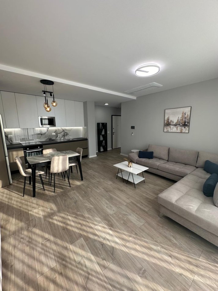 Tirane, jepet me qera apartament 2+1+Ballkon Kati 2, 108 m² 1.400 € (Lake View Residence)