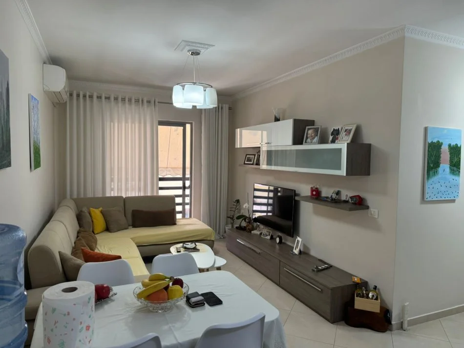 Tirane, shitet apartament 3+1+Ballkon Kati 7, 110 m² 150.000 € (RRUGA LONI LIGORI)