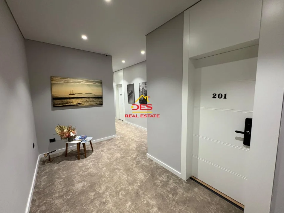 Vlore, shitet hotel Kati 2, 149 m² 300.000 € (Rruga Gjergj Kastrioti)