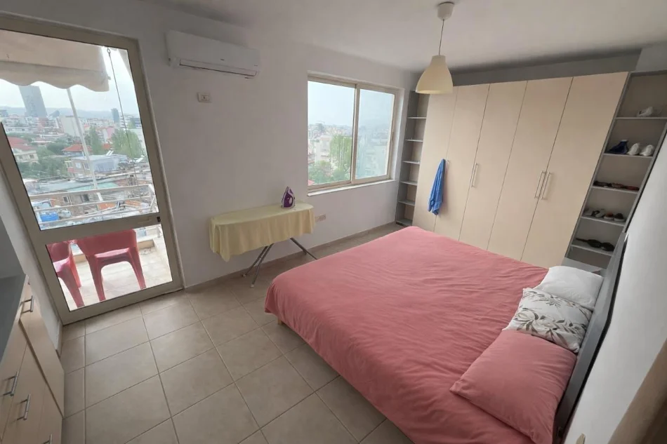 Tirane, jepet me qera apartament 2+1+Ballkon Kati 4, 100 m² 550 € (Rruga Idriz Dollaku)