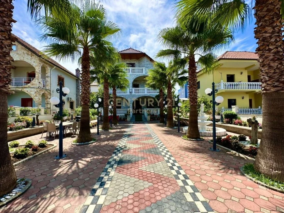 Tirane, jepet me qera Vile 3 Katshe Kati 1, 500 m² 2.000 € (Fushe Mezez)