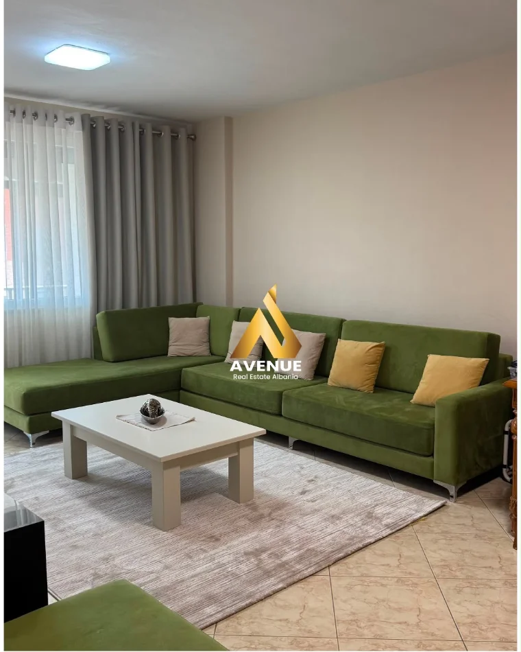 Tirane, jepet me qera apartament 2+1+Ballkon , 95 m² 750 € (Rruga Muhamet Gjollesha)
