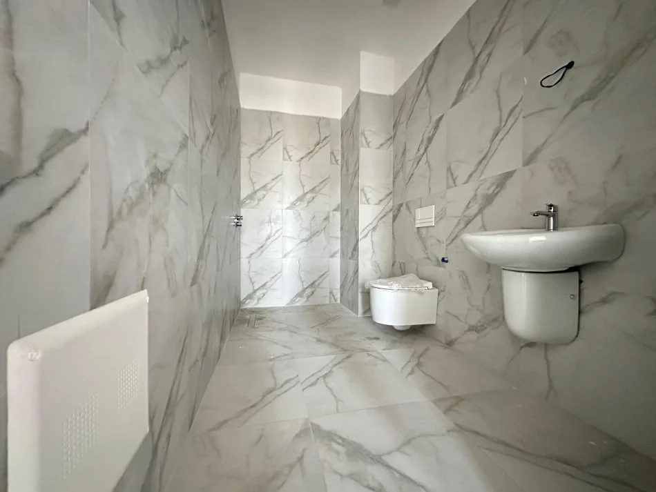 Tirane, shitet apartament 2+1+2+Ballkon , 123 m² 170.000 € (Ish Dogana, Eagle Residence)