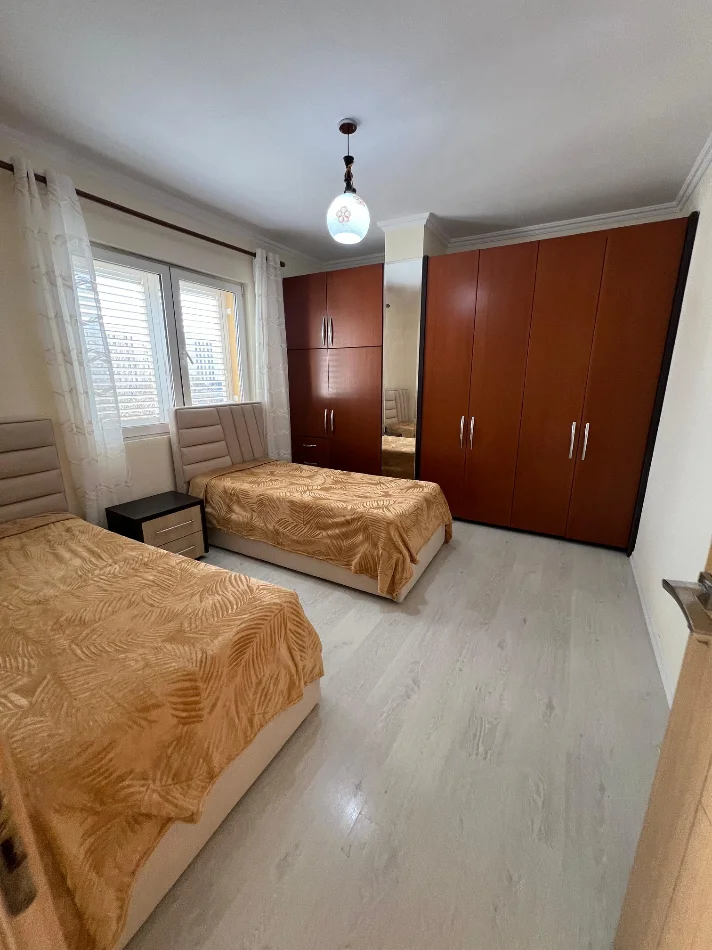 Tirane, shitet apartament 3+1+Aneks+Ballkon Kati 4, 126 m² 219.000 € (Porcelan)