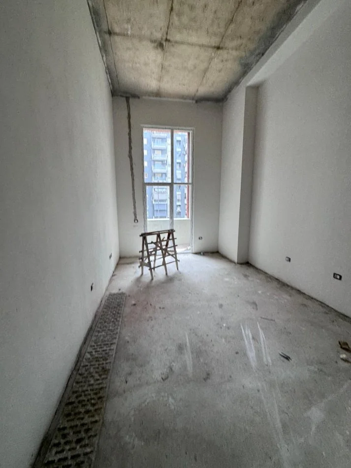 Tirane, shitet , 50.500 € 