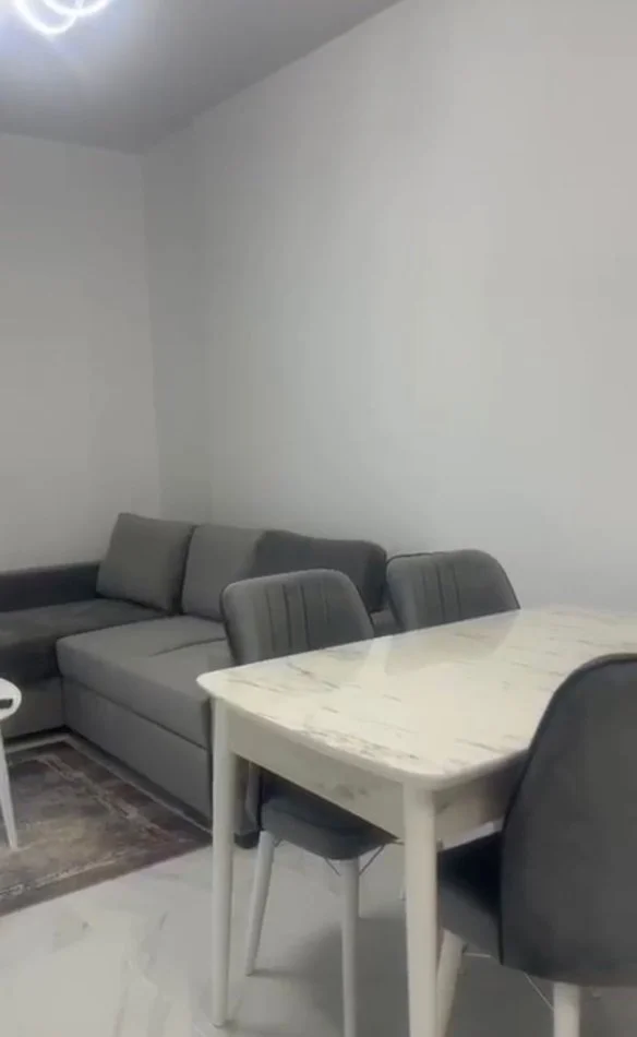 Tirane, jepet me qera apartament 1+1 Kati 3, 67 m² 400 € (Univers city QTU)