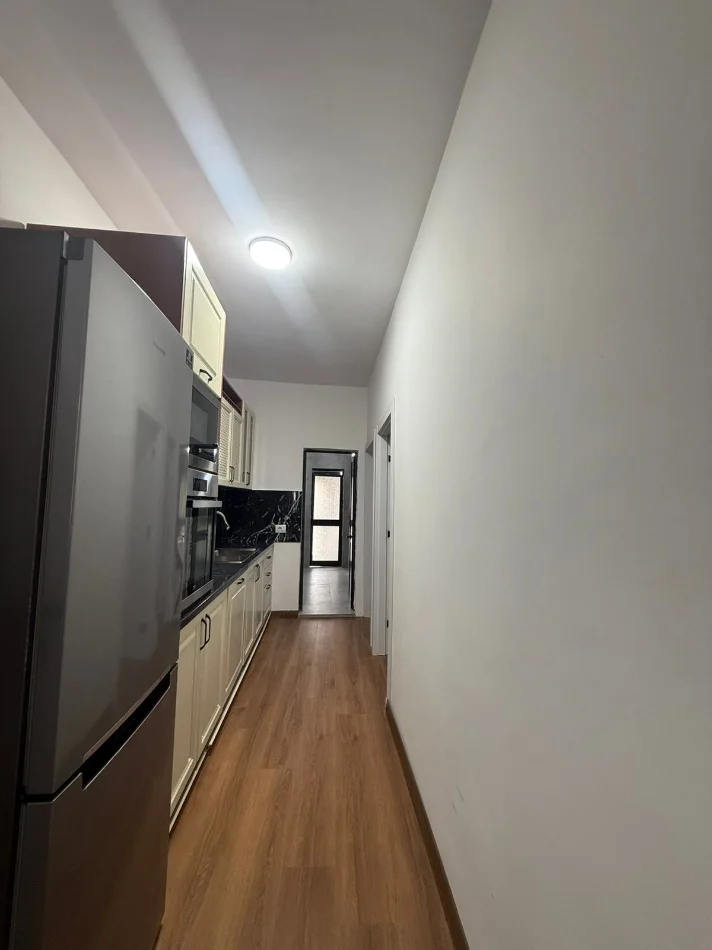 Tirane, jepet me qera apartament 2+1 Kati 2, 100 m² 650 € (Don Bosko)