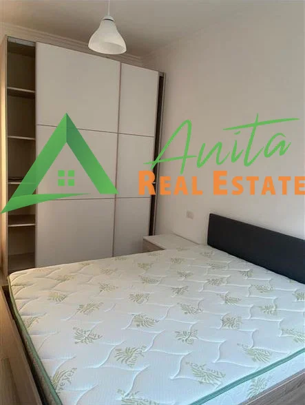Tirane, jepet me qera apartament 1+1+Ballkon Kati 1, 65 m² 400 € (Ali Demi)