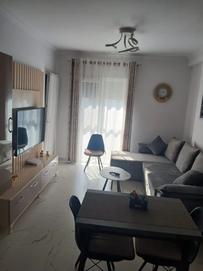 Tirane, jepet me qera apartament 1+1 Kati 6, 65 m² 430 € (Univers City, prane Polis)
