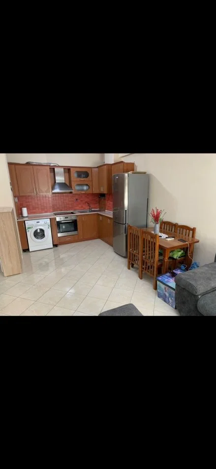 Tirane, jepet me qera apartament 1+1, Kati 5, 50 m² 400 € (Kompleksi Star)