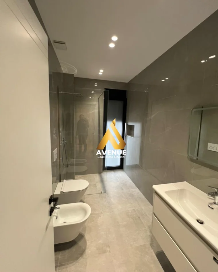 Tirane, jepet me qera Vile 2 Katshe , 3.300 € (TEG)