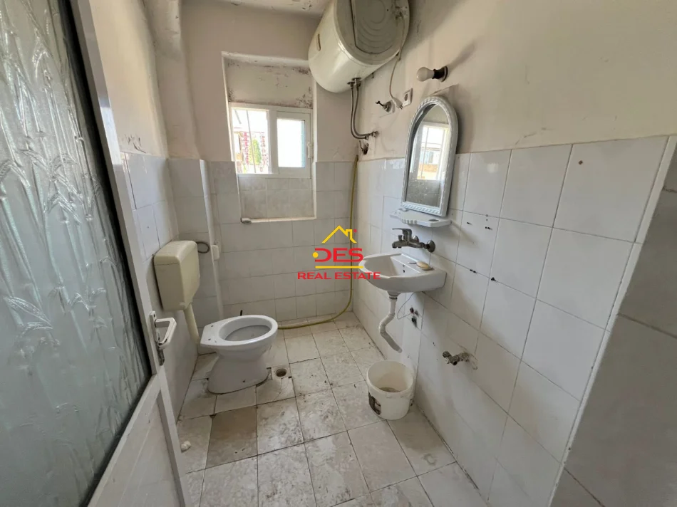 Vlore, shitet apartament 1+1+Ballkon Kati 4, 58 m² 64.000 € (Rruga Misto Mele)